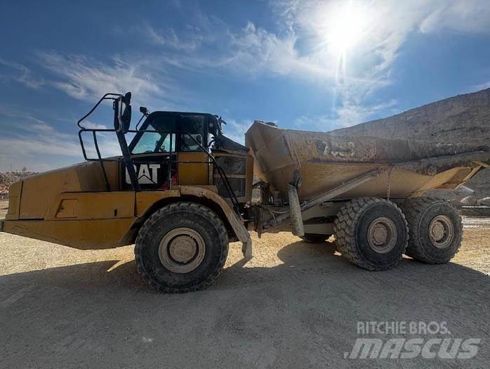 CAT 730C2 Další