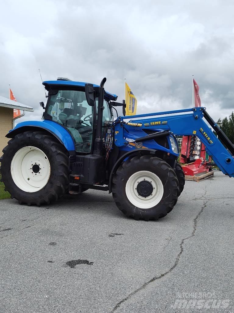New Holland T7.210AC Traktory