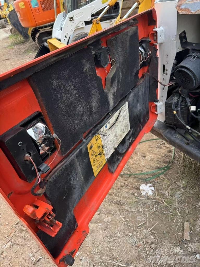 Bobcat S 550 Smykem řízené nakladače