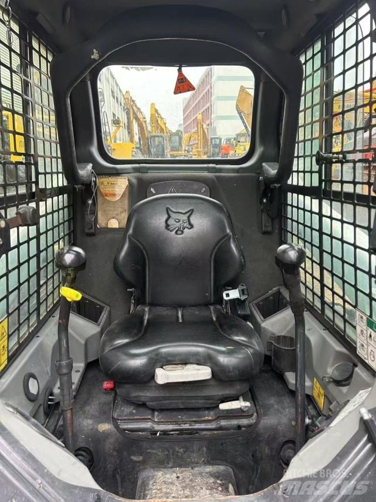 Bobcat S 550 Smykem řízené nakladače