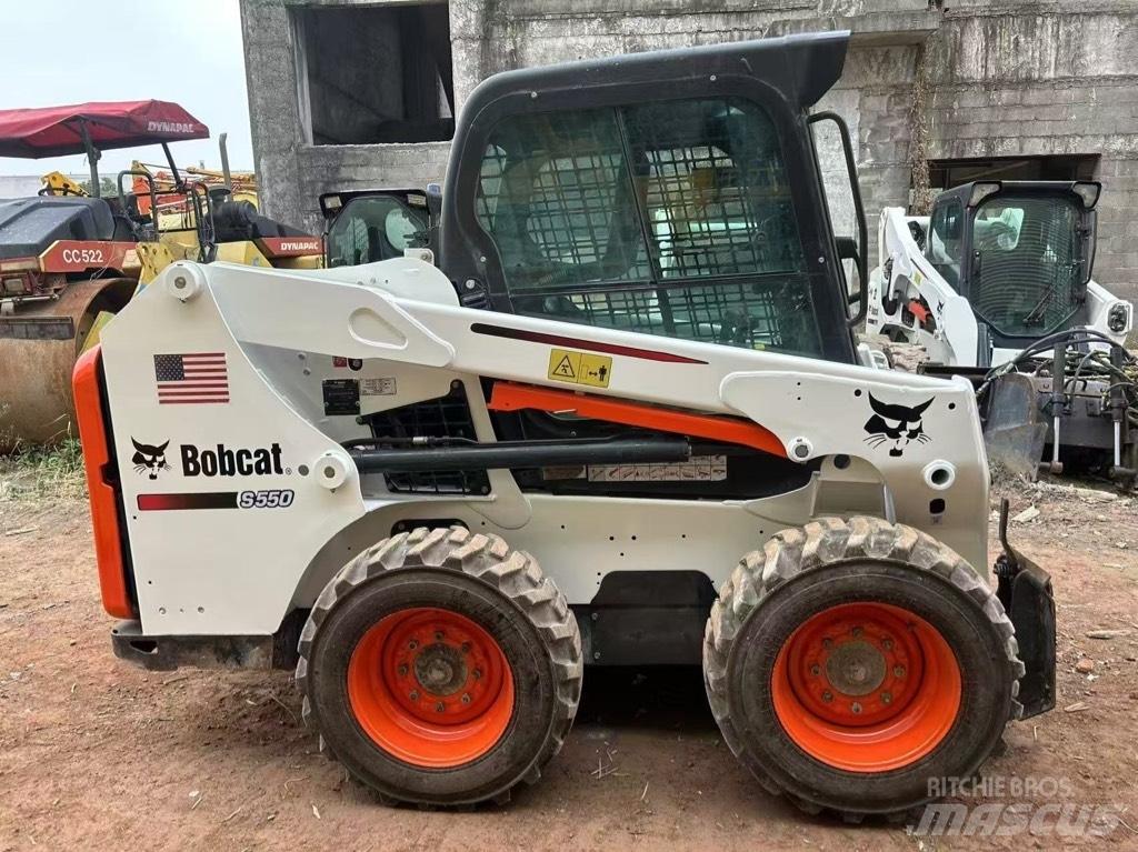 Bobcat S 550 Smykem řízené nakladače