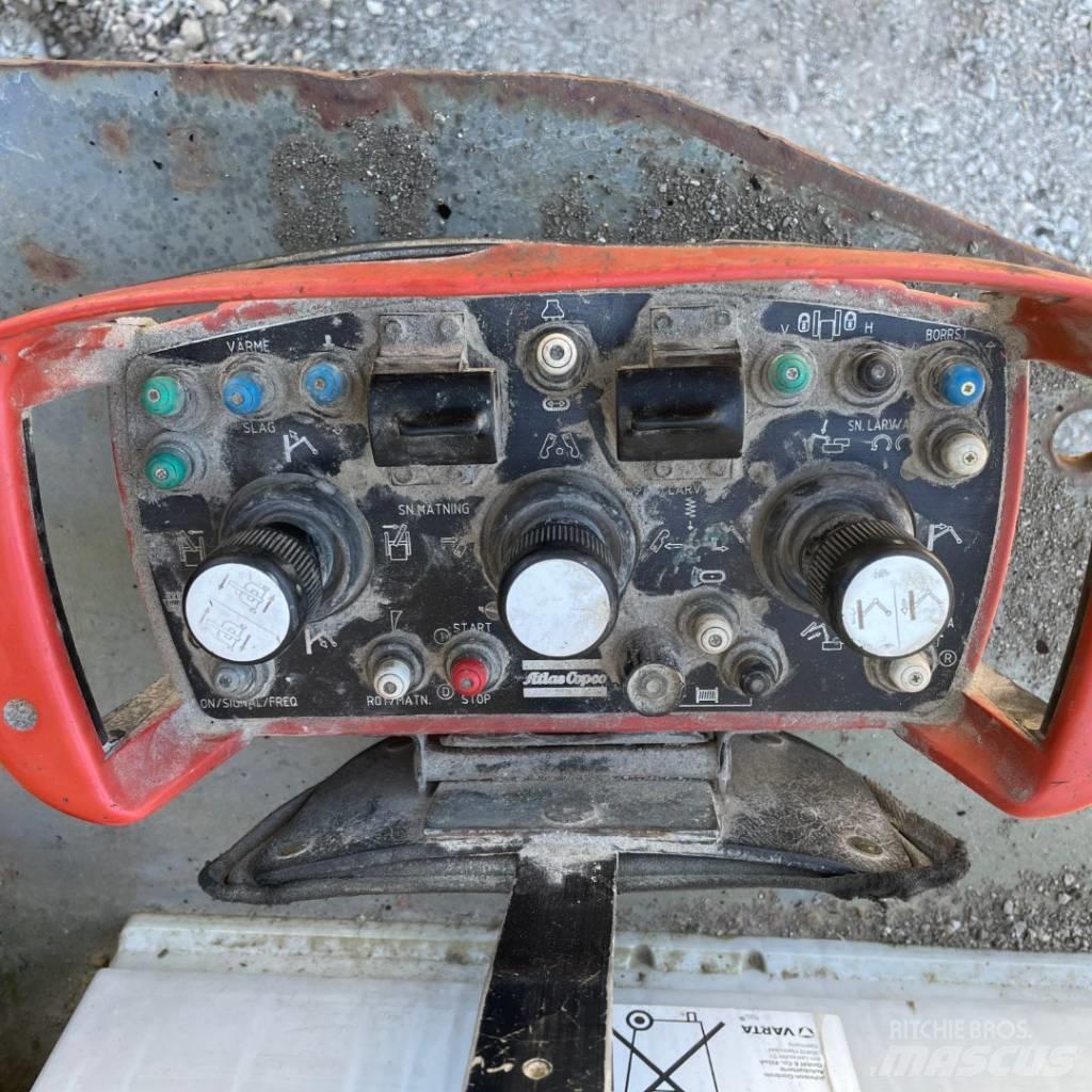 Atlas Copco ROC D3 Povrchové vrtací stroje