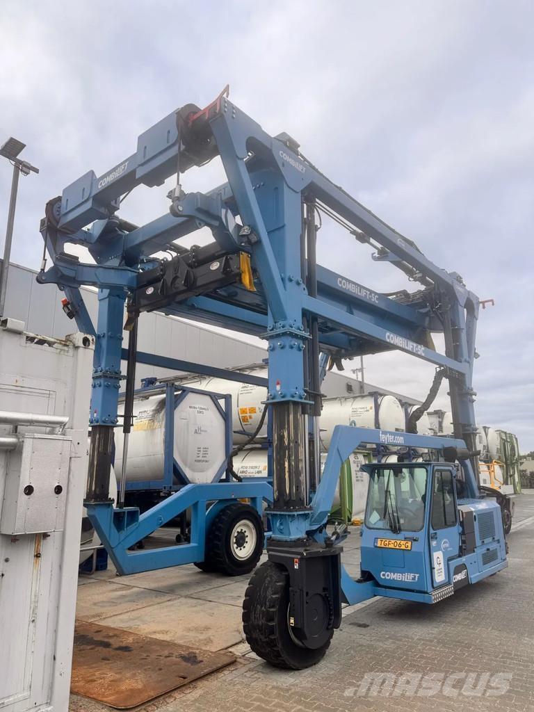 Combilift SC 4338 Obkročné nosiče kontejnerů