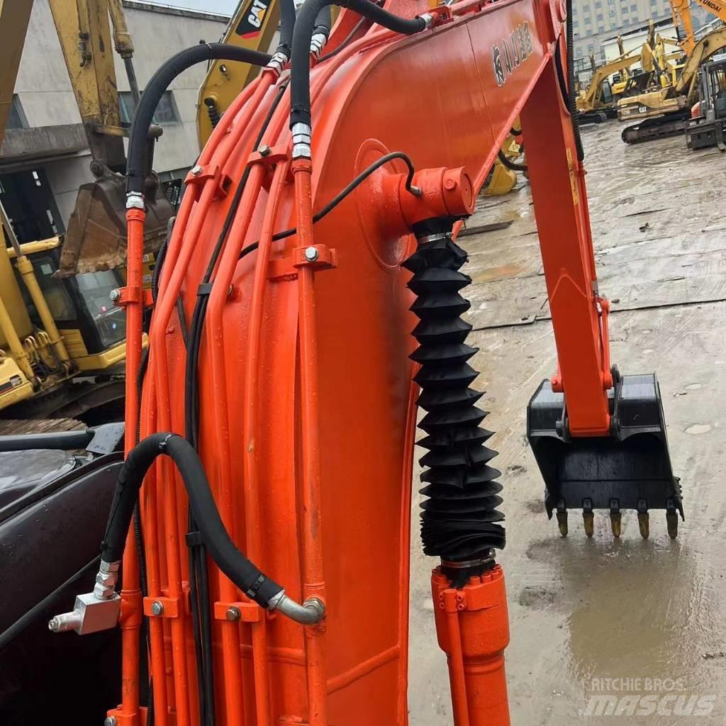 Hitachi ZX 120 Pásová rýpadla