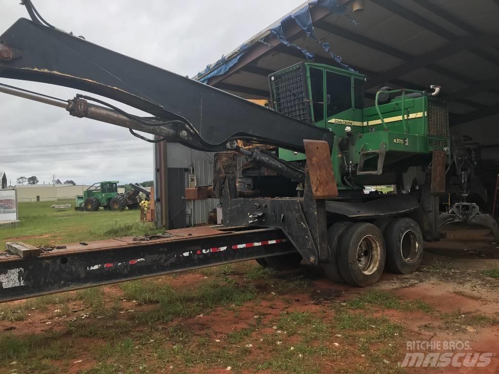 John Deere 437 D Lesní nakladače