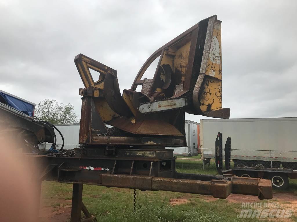 John Deere 437 D Lesní nakladače