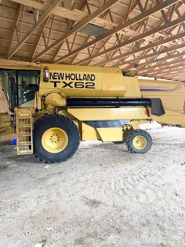 New Holland TX 62 Sklízecí mlátičky