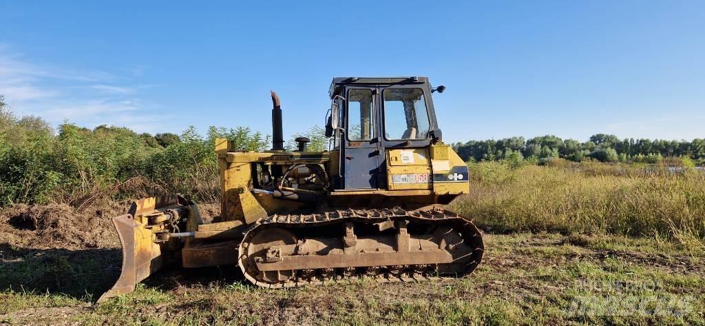 Komatsu D 58 E-1 Pásové dozery
