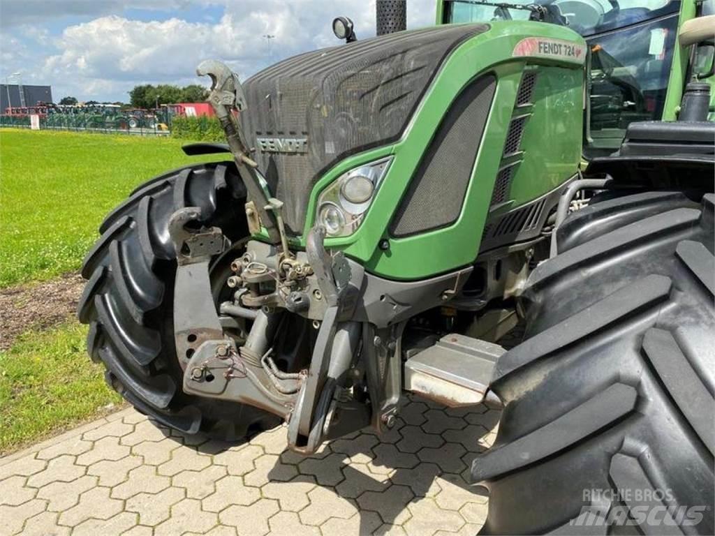Fendt 724 PROFI Traktory