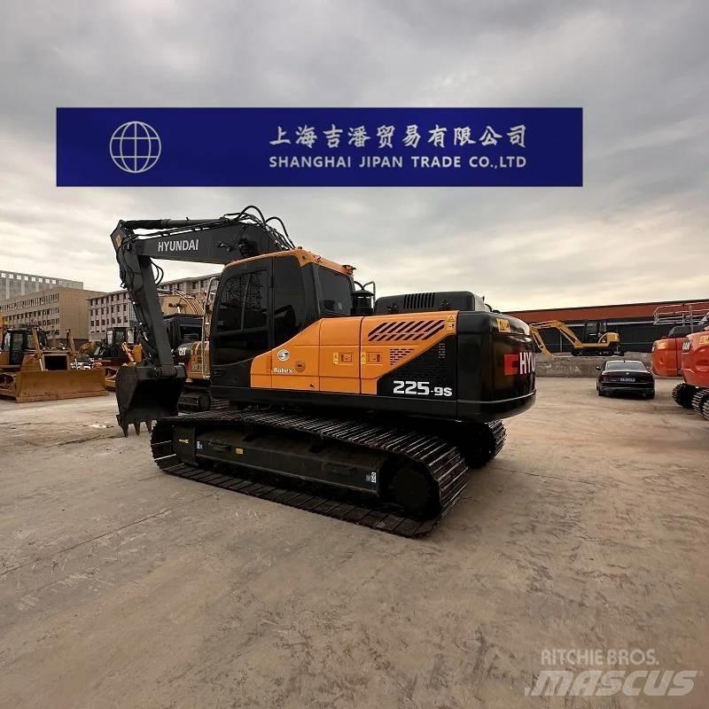Hyundai R225 Pásová rýpadla