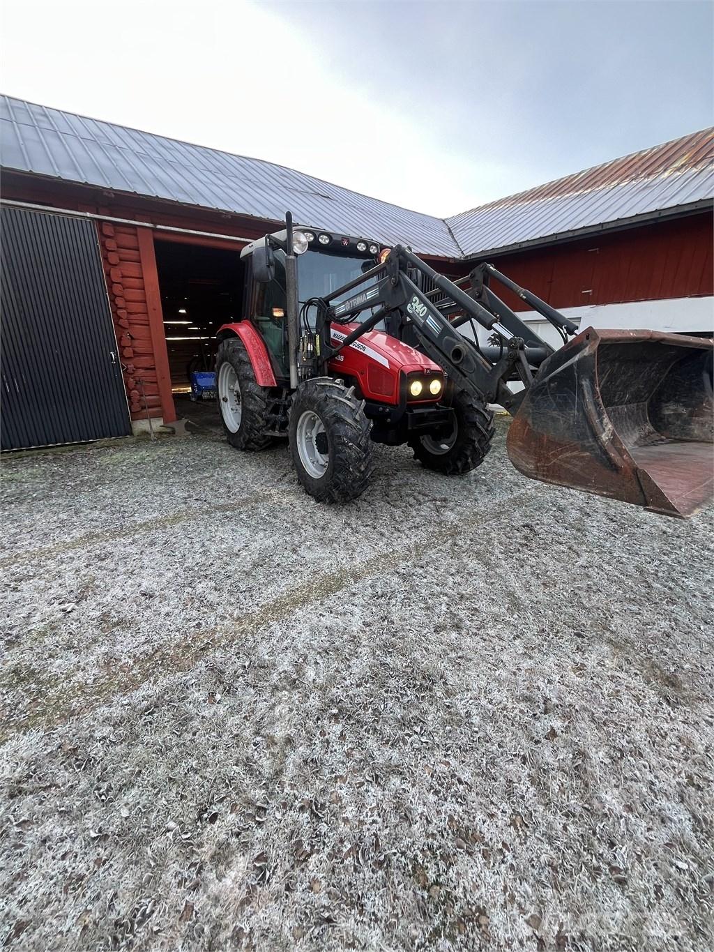 Massey Ferguson 5435 Traktory