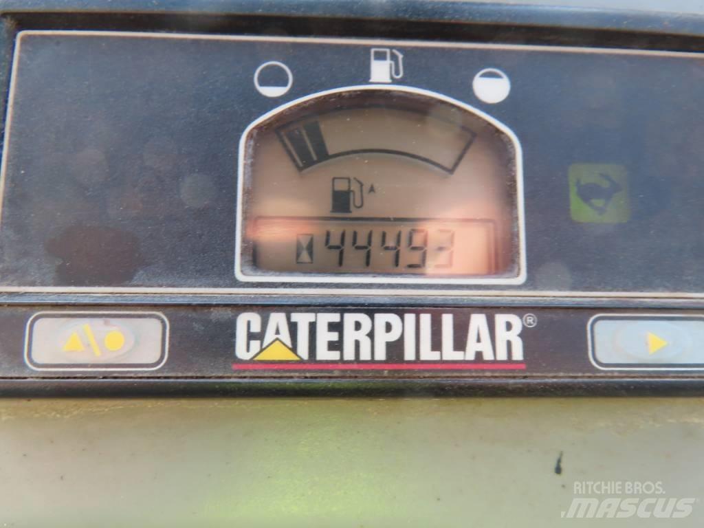 CAT 302.5 C Mini rýpadla < 7t