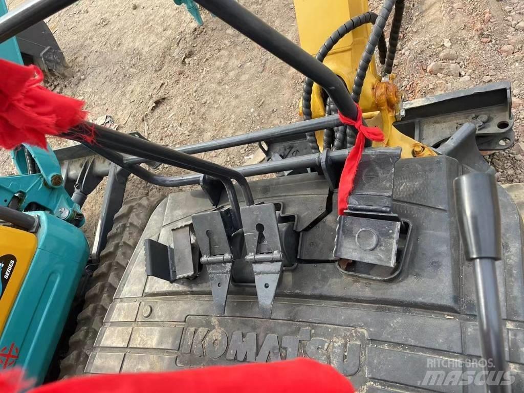 Komatsu PC18 Pásová rýpadla