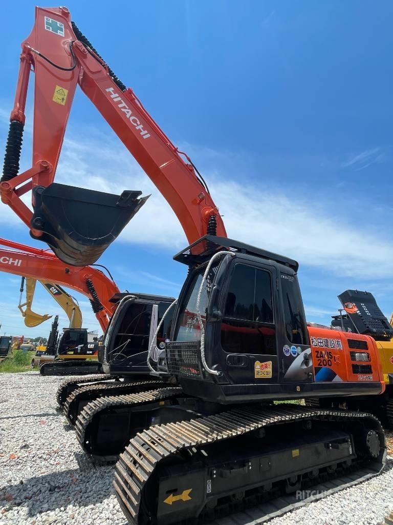 Hitachi ZX 200 Pásová rýpadla