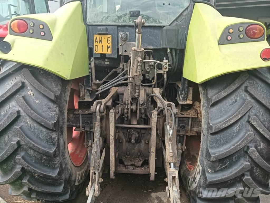 CLAAS Arion 420 Traktory