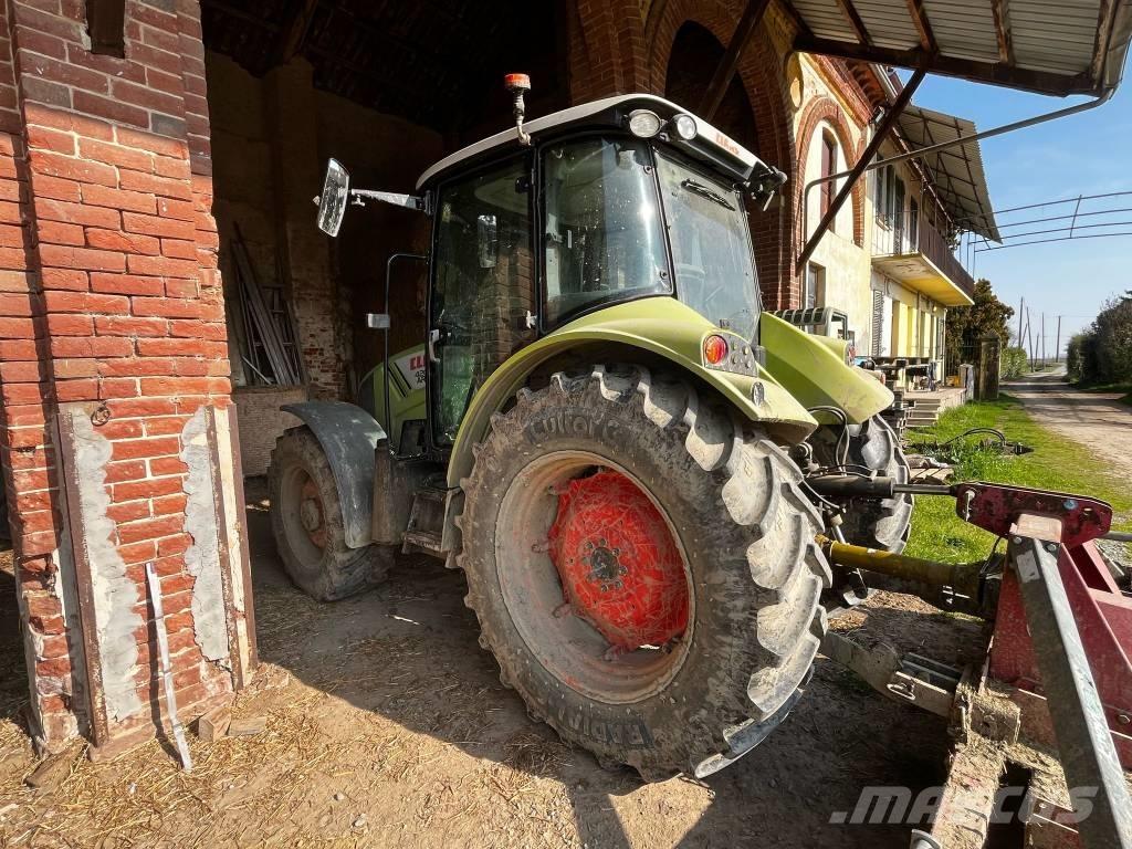 CLAAS Arion 420 Traktory