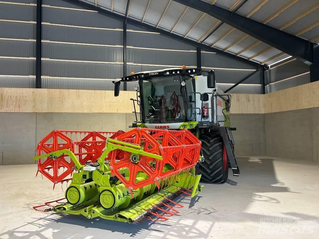 CLAAS Trion 520 Sklízecí mlátičky