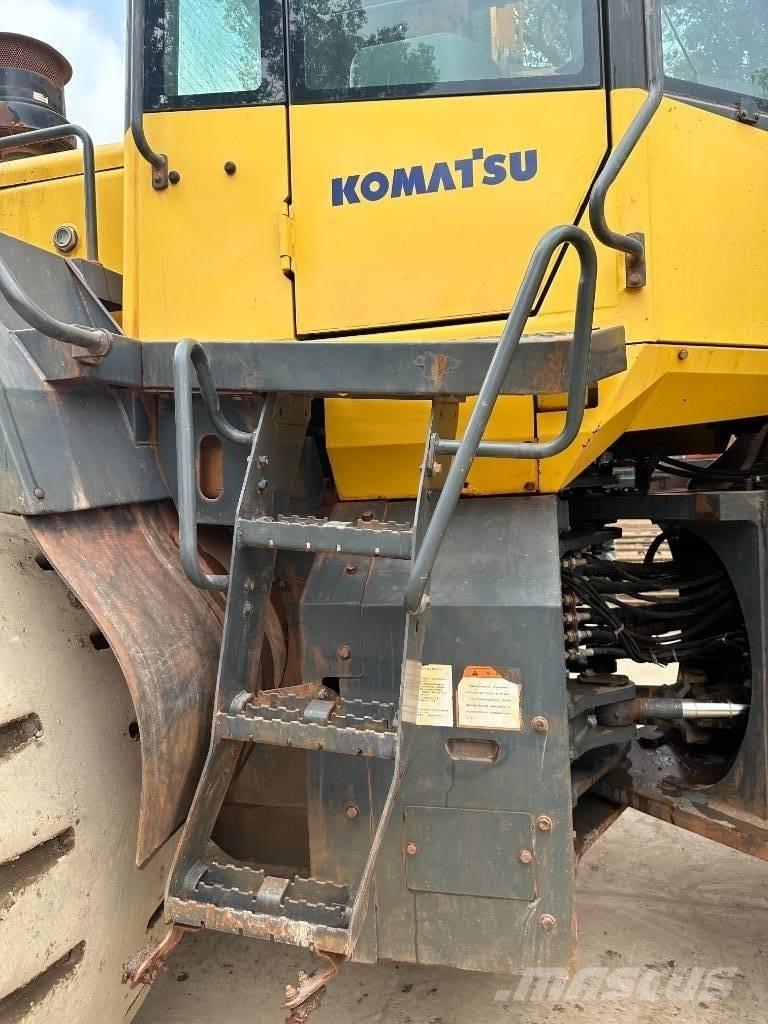 Komatsu WA 470-6 Kolové nakladače
