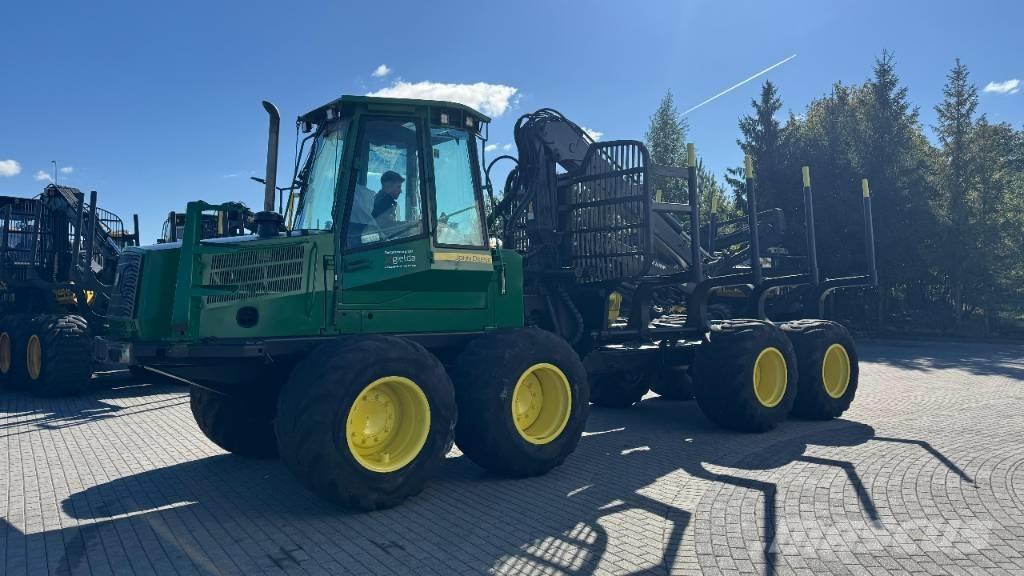 John Deere 1110 D Vyvážecí traktory