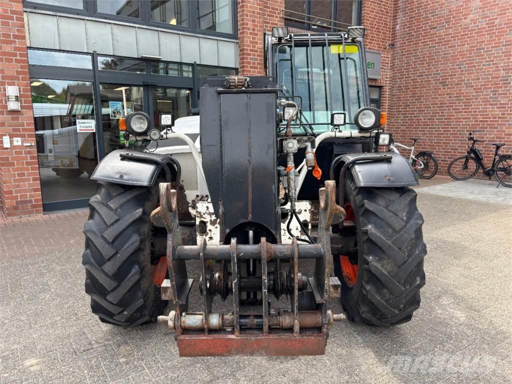 Bobcat T35100 Teleskopické manipulátory