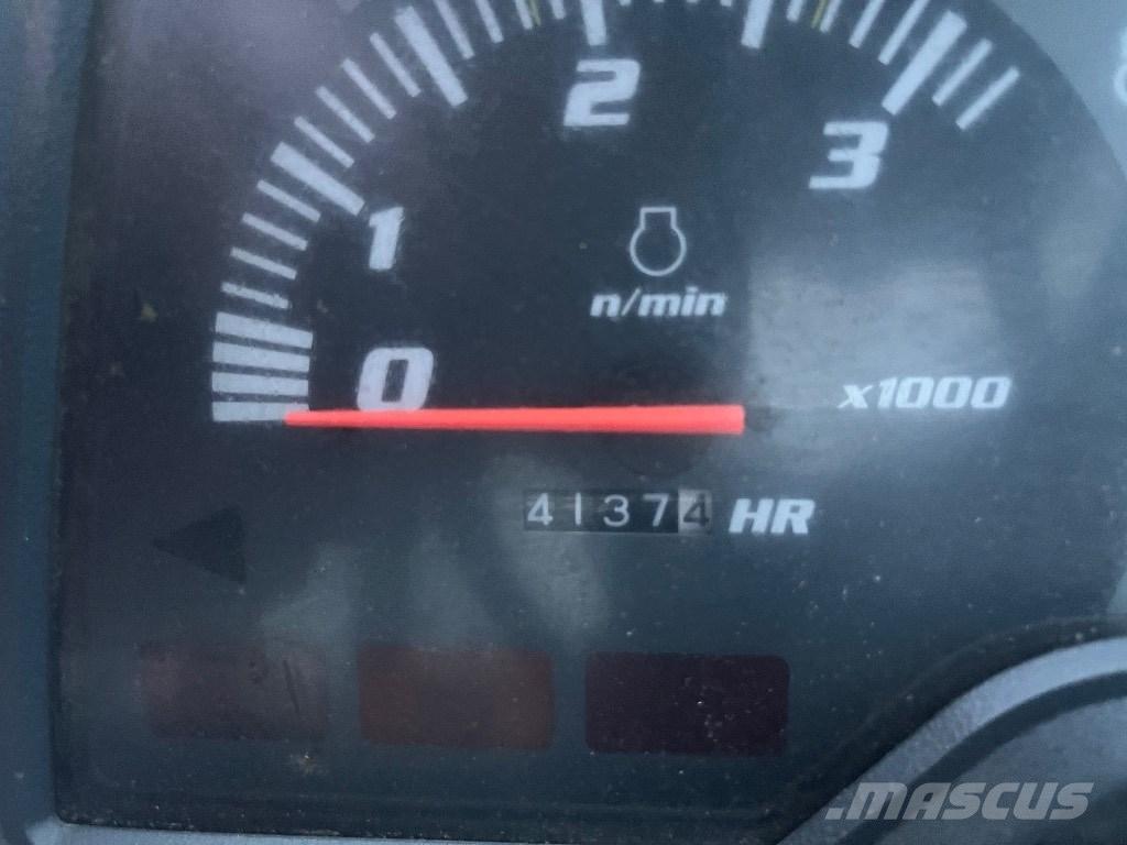 Kubota STV 36 Kompaktní traktory