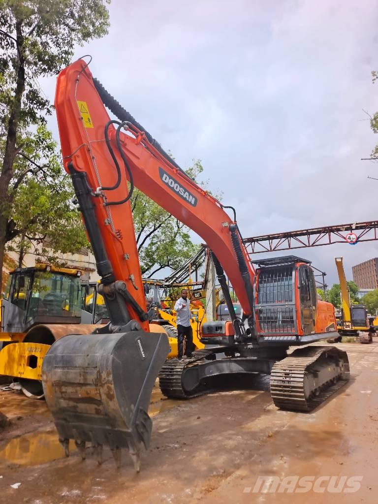 Doosan DX 300LC-9C Pásová rýpadla