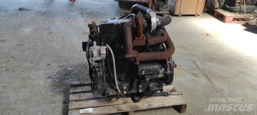 Yanmar 4TNE100 Motory