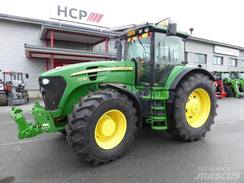 John Deere 7730 AP Traktory