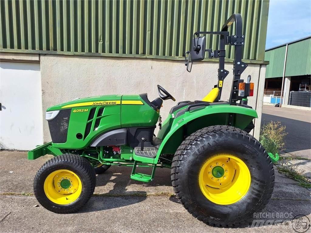 John Deere 4052M Kompaktní traktory