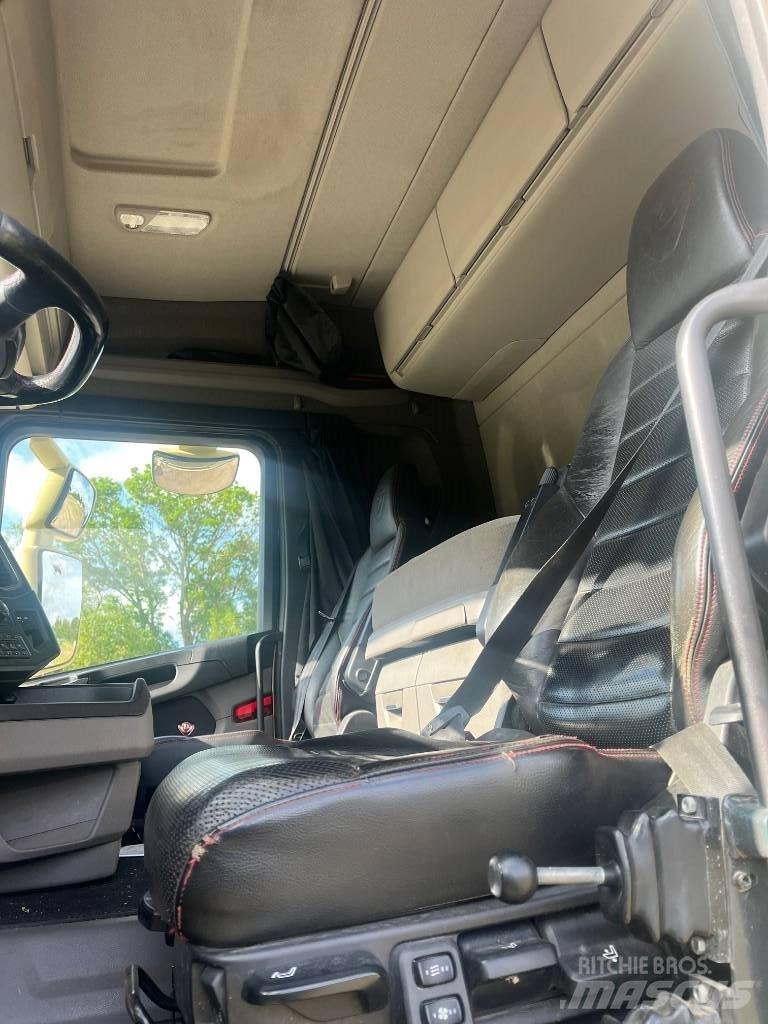 Scania R 520 Tridem Autojeřáby, hydraulické ruky