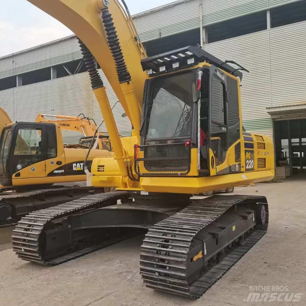 Komatsu PC 220-8 Pásová rýpadla