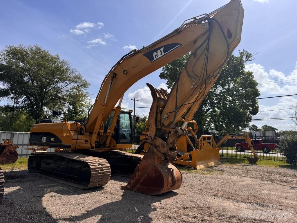 CAT 330 D L Pásová rýpadla