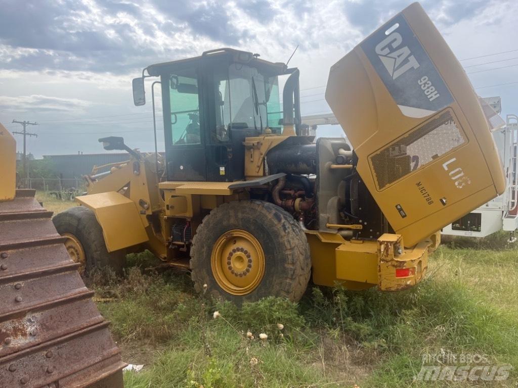 CAT 938 H Kolové nakladače