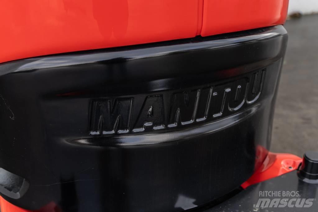 Manitou 100 VJR Vertikální sloupové výtahy