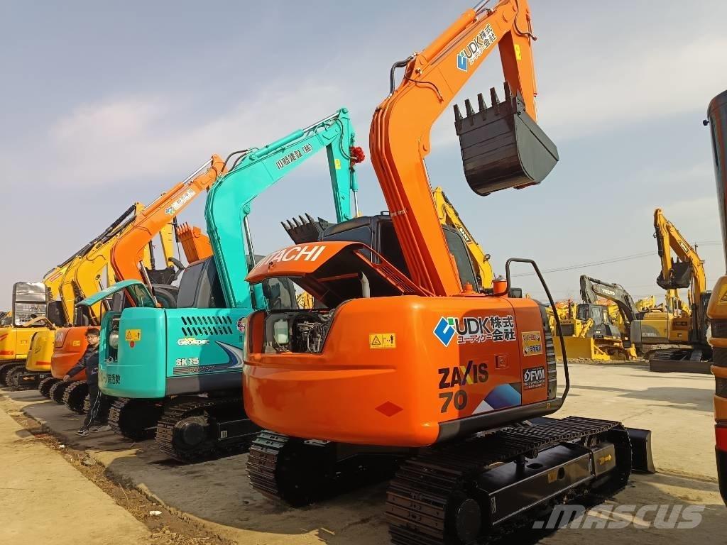 Hitachi ZX 70 Midi rýpadla 7t - 12t