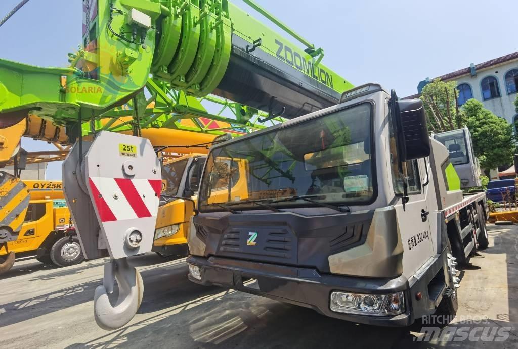 Zoomlion ztc 251v Univerzální terénní jeřáby