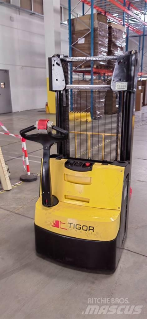 Hyster S 1.2 Ručně vedené vysokozdvižné vozíky