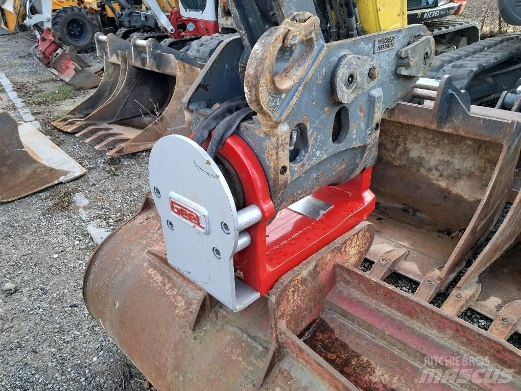 Neuson 8003 Midi rýpadla 7t - 12t