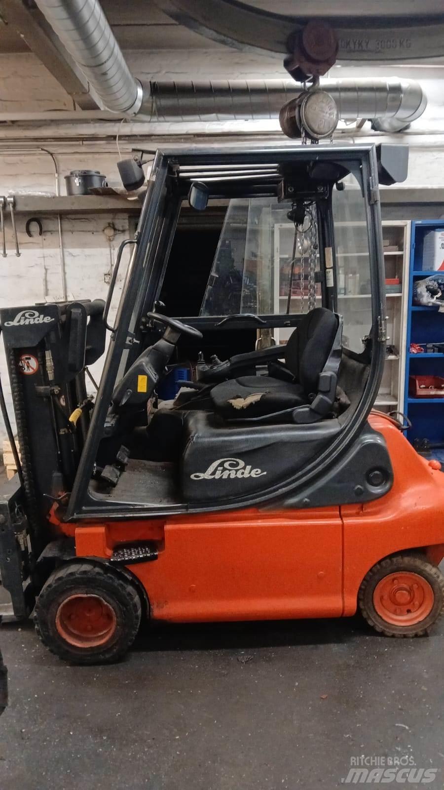 Linde E20P-02 Akumulátorové vozíky