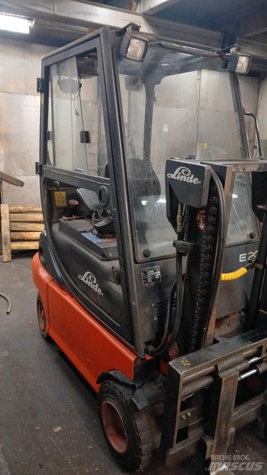 Linde E20P-02 Akumulátorové vozíky