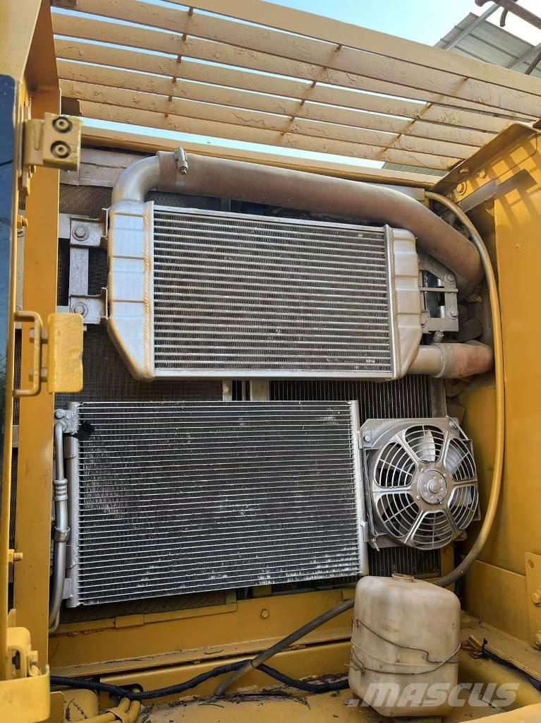 CAT 320 C L Pásová rýpadla
