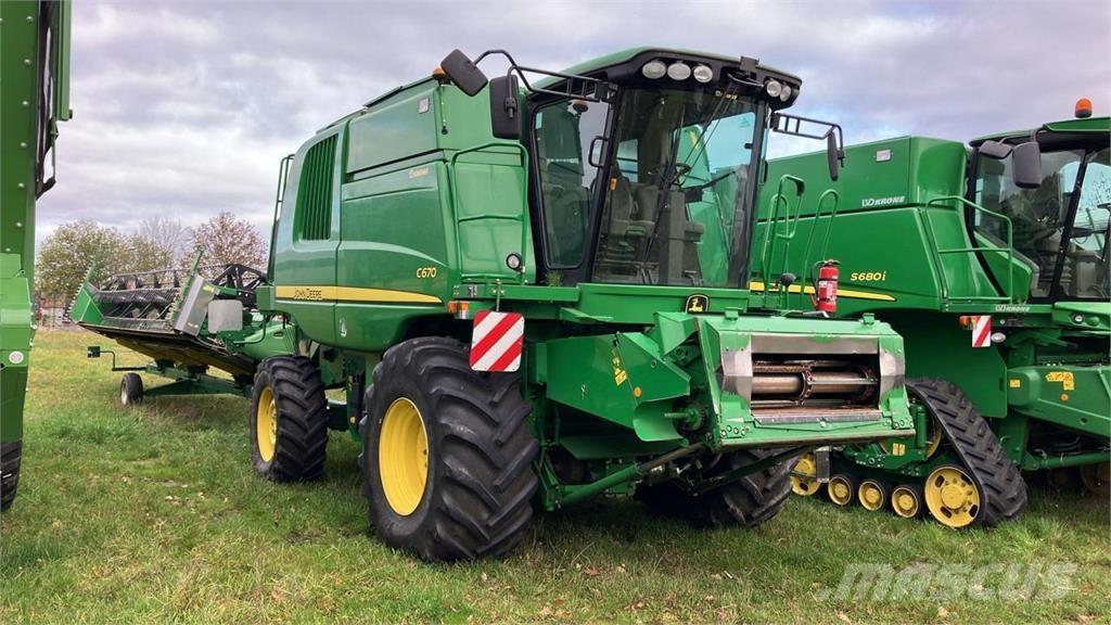 John Deere C 670 Sklízecí mlátičky