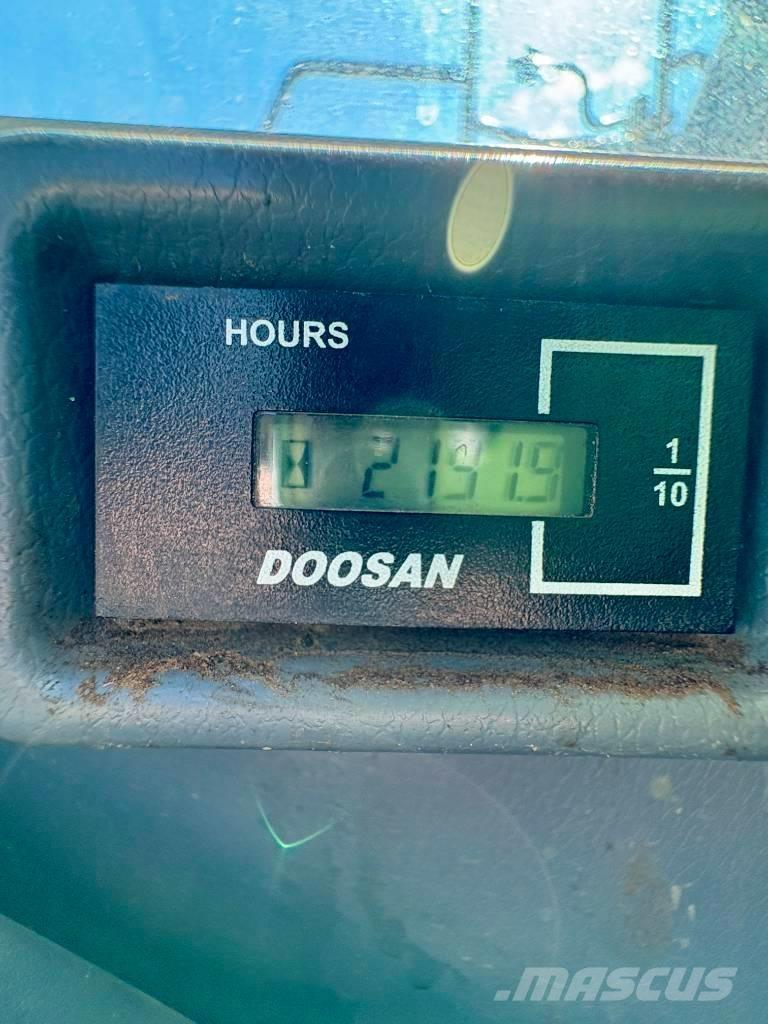 Doosan DX 140 LCR-7 Pásová rýpadla