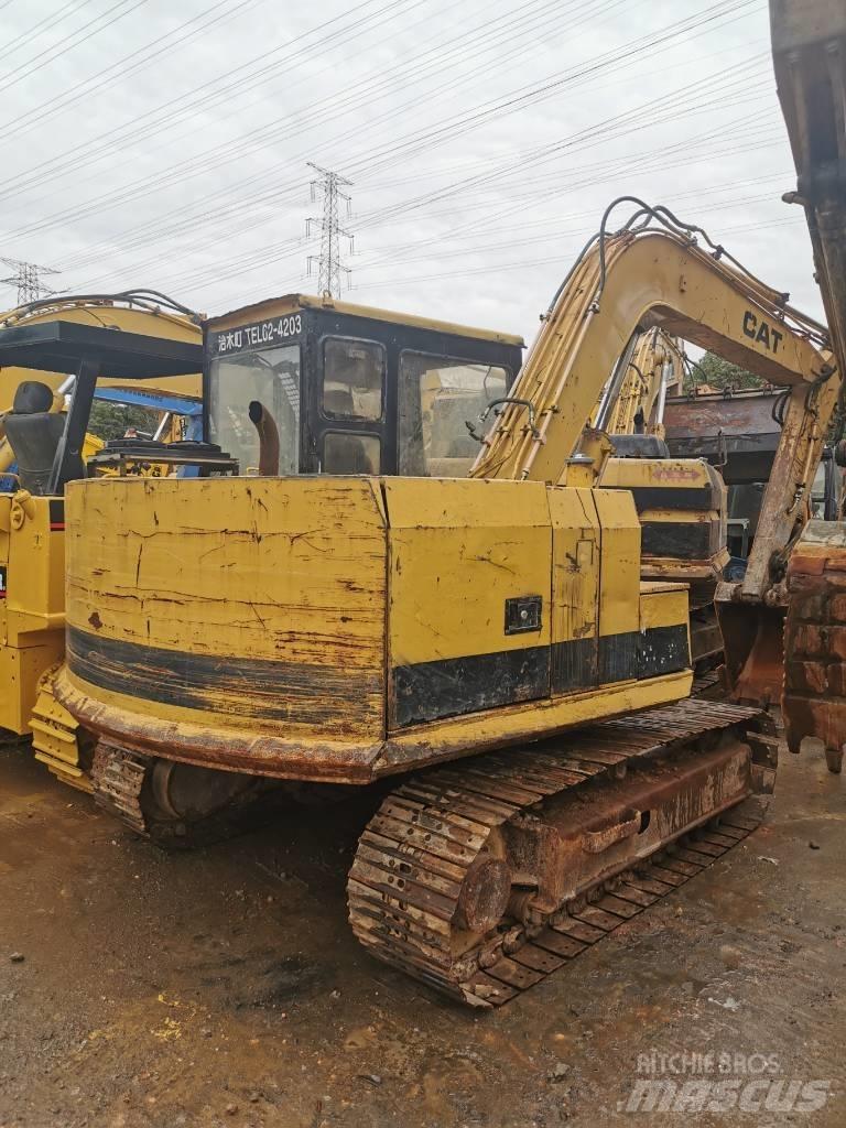 CAT E 70 B Pásová rýpadla