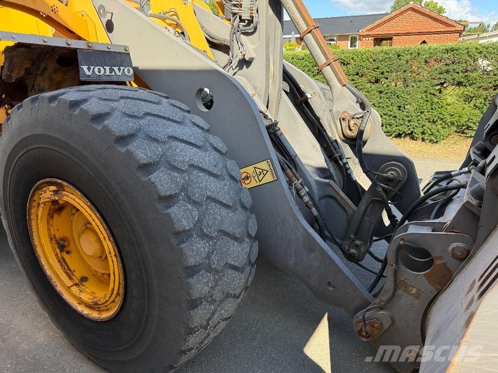 Volvo L 120 E Kolové nakladače
