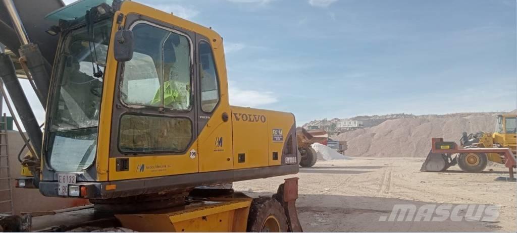 Volvo 180 Giratoria Kolová rýpadla