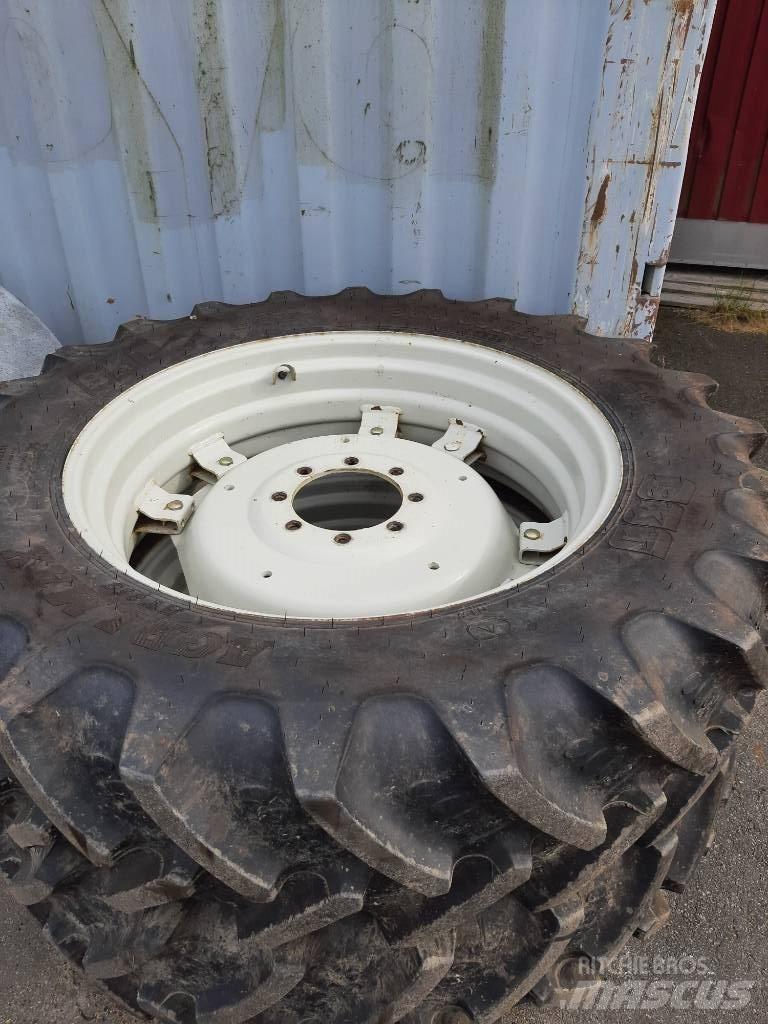 BKT 380/85R34 Další příslušenství k traktorům