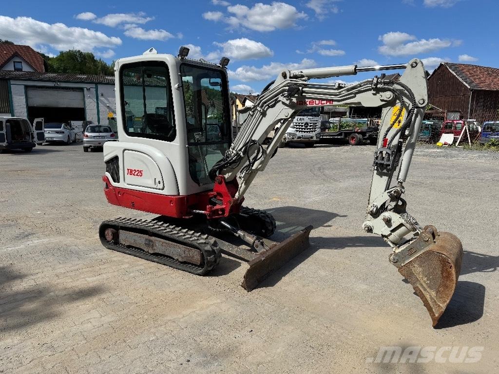 Takeuchi TB 225 Mini rýpadla < 7t