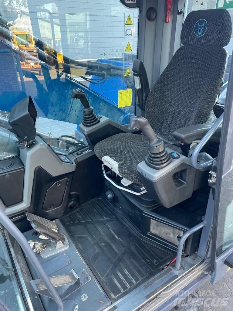 Fuchs MHL320F Stroje pro manipulaci s odpadem