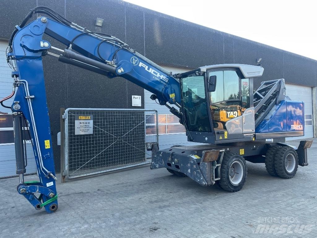 Fuchs MHL320F Stroje pro manipulaci s odpadem